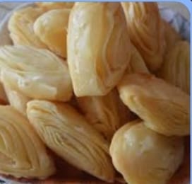 Special Puri Khaja Medium Salty